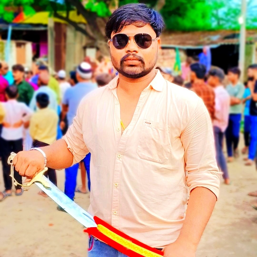 HotamChaurasiya's tweet photo. #NewProfilePic https://t.co/4O1sQQOWJd
