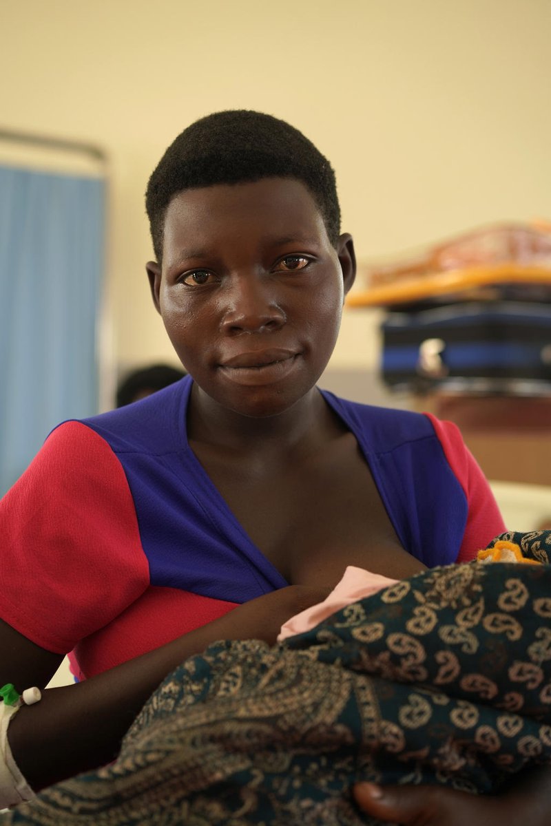 UNICEFUganda's tweet photo. Did you know that #Breastmilk helps protect newborns from infectious diseases?

The nutrients in breastmilk are unique and meet your baby's needs, unlike other options.

#Breastfeeding provides every child with the healthiest and #BestStartInLife.

#InvestInUGchildren #WBW2023 https://t.co/F390s55tf8