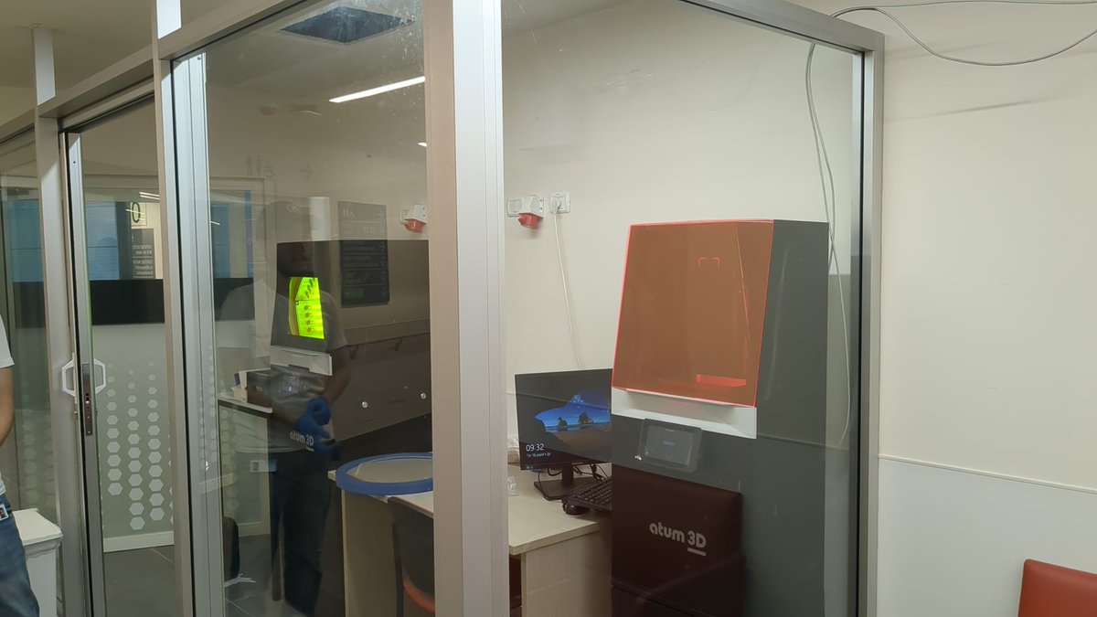 atum3D's tweet photo. Visit at Tel Aviv Medical Center💥

Again a big thank you 💐 to the team for their warm welcome! 

atum3D bundles the hardware, software, resins, consumables and services into a solution that meets your requirements. 

#innovation #3dprinting #3dcasts #3dprintingindustry #3dprint https://t.co/TY1CBxzyAU