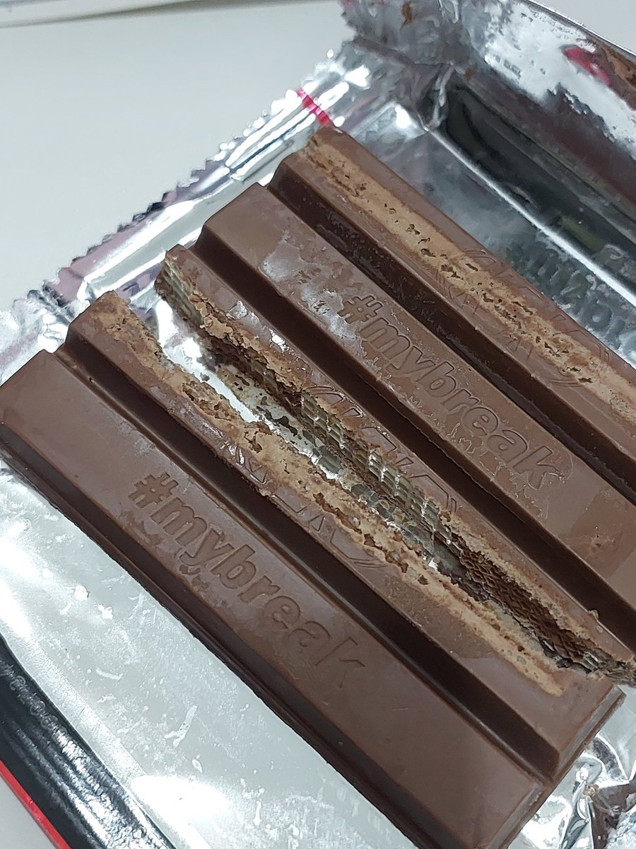 abbigabato's tweet photo. When your Kitkat not Kitkatting 🥲🥹😭 @KITKAT https://t.co/5SoooJIXmU