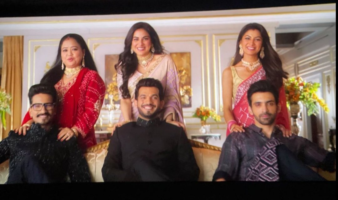 We still can't get over this star-studded cameo of TV's most popular stars #SritiJha, #ArjitTaneja, #ArjunBijlani, #ShraddhaArya, #BhartiSingh and #HarshLimbachiyaa in #RockyAurRaniKiiPremKahaani 😍