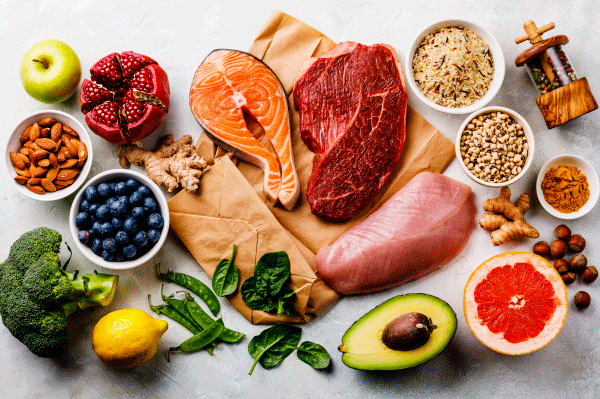 karimanesr's tweet photo. Falta de vitamina A = mala visión, acné, debilidad, envejecimiento prematuro

Falta de vitaminas B = falta de energía, alteraciones del estado de ánimo y neurodegeneración

Falta de vitamina C = envejecimiento, anemia, problemas en las encías y riesgo cardiaco

Falta de vitamina D = sistema inmune débil, cáncer, infertilidad y huesos débiles

Falta de vitamina E = cansancio crónico y debilidad

Falta de vitamina K = calcificación arterial, mala salud dental y pérdida de memoria