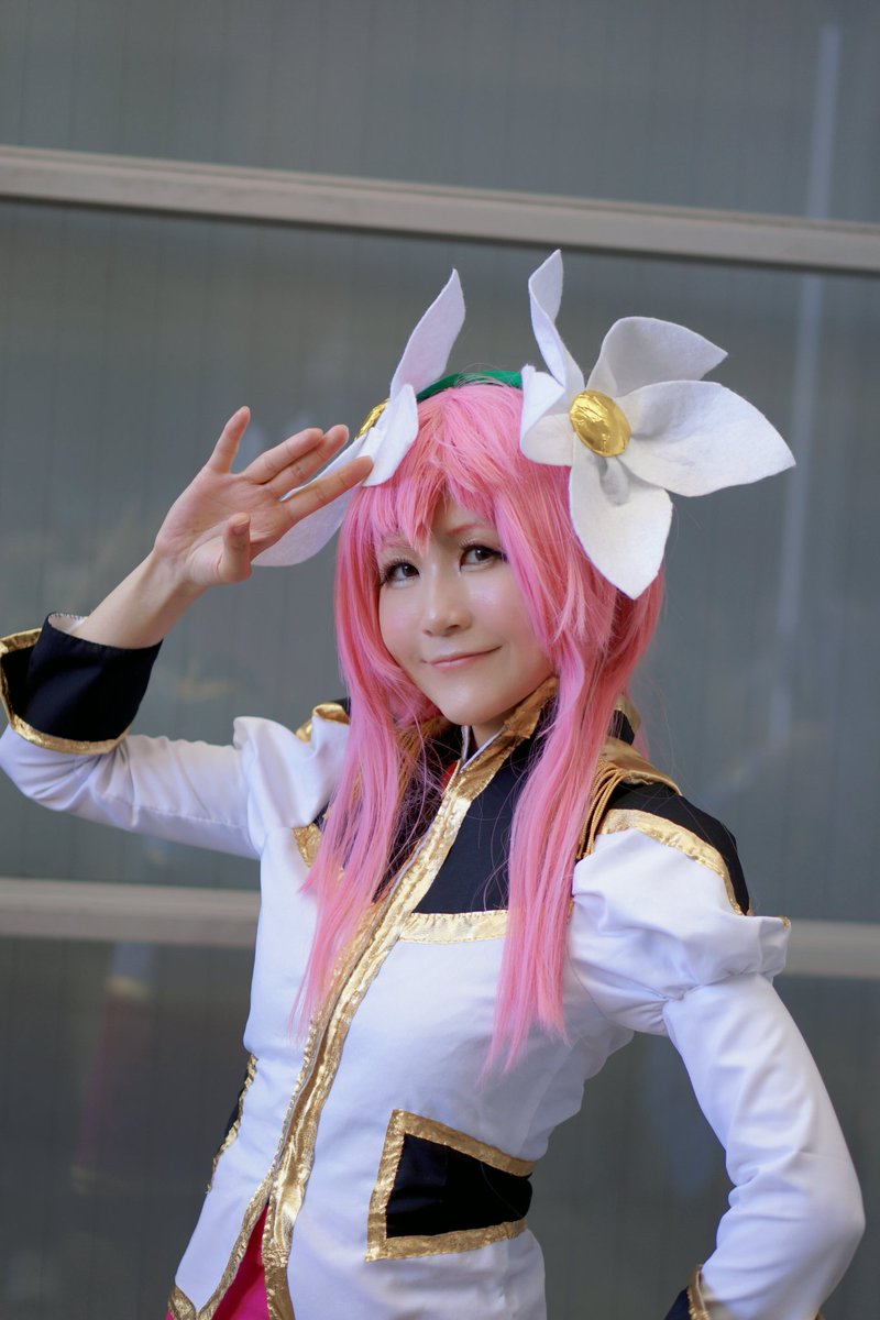 CalpisFowl's tweet photo. ミルフィーユ 桜葉
Model:　岬さん　@kirari_misaki
#ワンフェス
#ワンフェス2023夏 
#WF2023S 
#WF2023夏 
#WFコスプレ 
#コスプレ

とても可愛い写真をありがとうございました! https://t.co/McATbisFOs