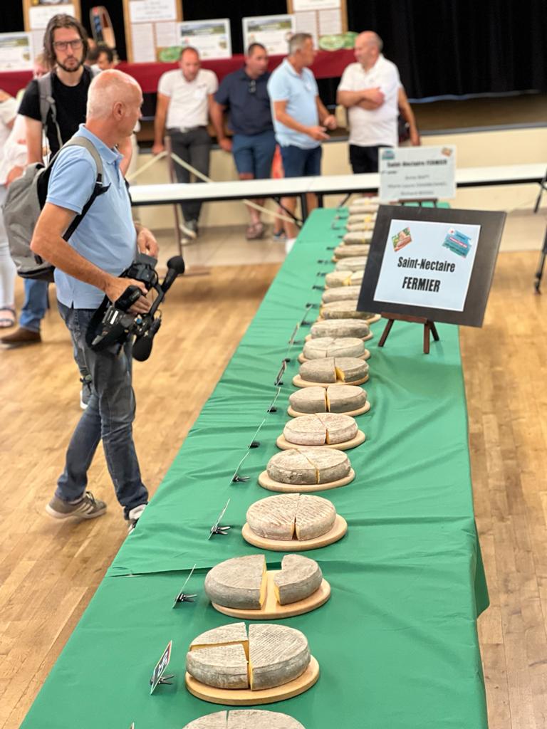 L'Interprofession du #SaintNectaire et les amateurs de fromage se préparent pour LE moment incontournable de l’année : le Concours Officiel 2023, qui se tiendra à Ardes-sur-Couze (63) le dimanche 6 août dès 10h.
En découvrir plus sur le programme 👇
aop-saintnectaire.com/evenements/con…