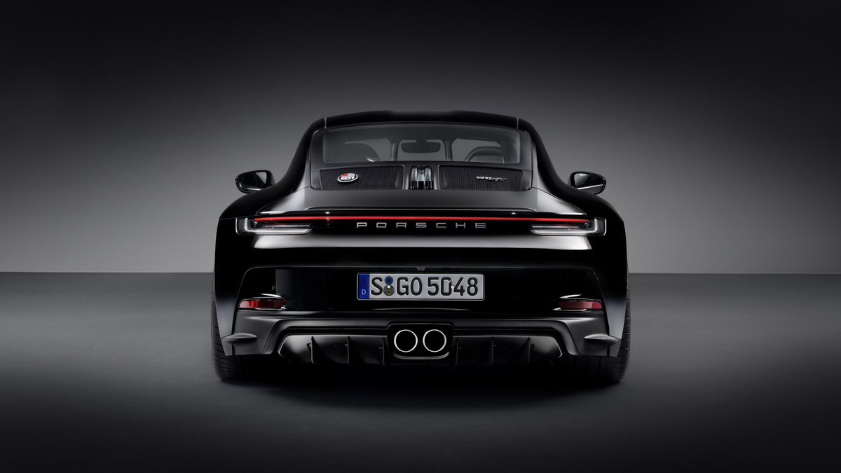 motorizedCH's tweet photo. 1 / 1

Porsche feiert das 60. Jubiläum des 911 mit einer Sonder-Edition: Der 911 S/T. Limitiert auf 1'963 Exemplare, konzentriert sich diese Edition auf Leichtbau und puristisches Fahren mit einem 525 PS Vierliter-Boxermotor. #Jubiläumsedition https://t.co/JMCkMW2KD0