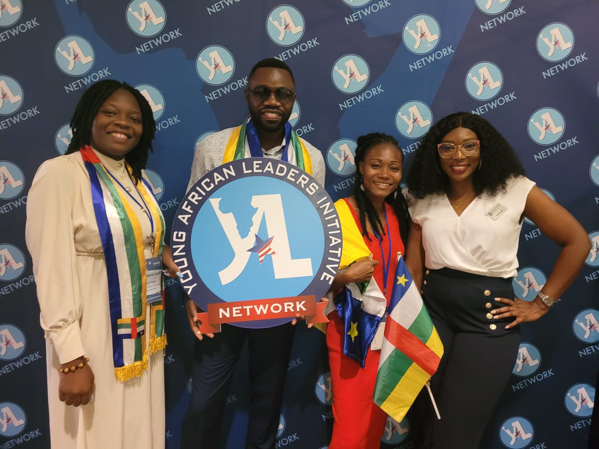 yali_centro's tweet photo. Nous sommes heureux de vous présenter les jeunes et boursiers du Mandela Fellowship 2023 pour le compte de la #Centrafrique . Ce programme accompagne plus de 5.800 jeunes dans le monde et constitue un réel pont d'affirmation dans leur pays respectif. https://t.co/2SWXECAdTQ
