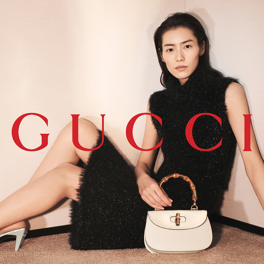 gucci's tweet image. #LiuWen for #GucciBamboo1947 

The House’s latest campaign portrays the relationship between an individual and a cherished object. Discover more on.gucci.com/GucciBamboo194…

Director &amp;amp; Photographer: #DavidSims