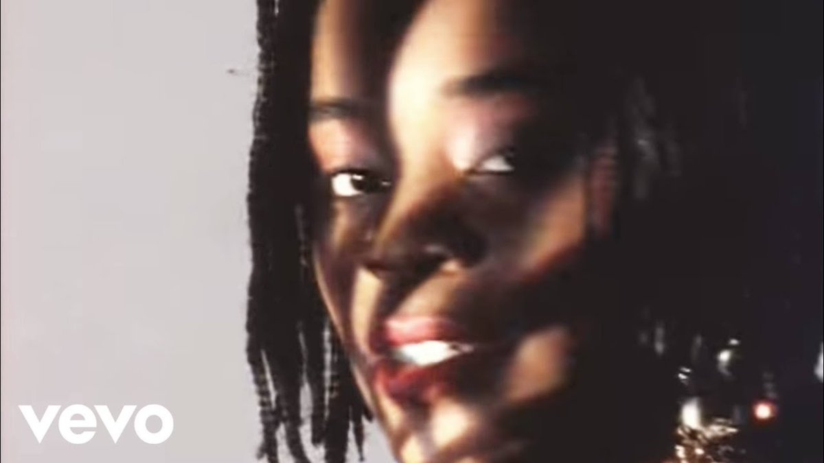 ClassicPopMag's tweet image. Currently playing… #SExpress
youtu.be/IpeRShWMdYM