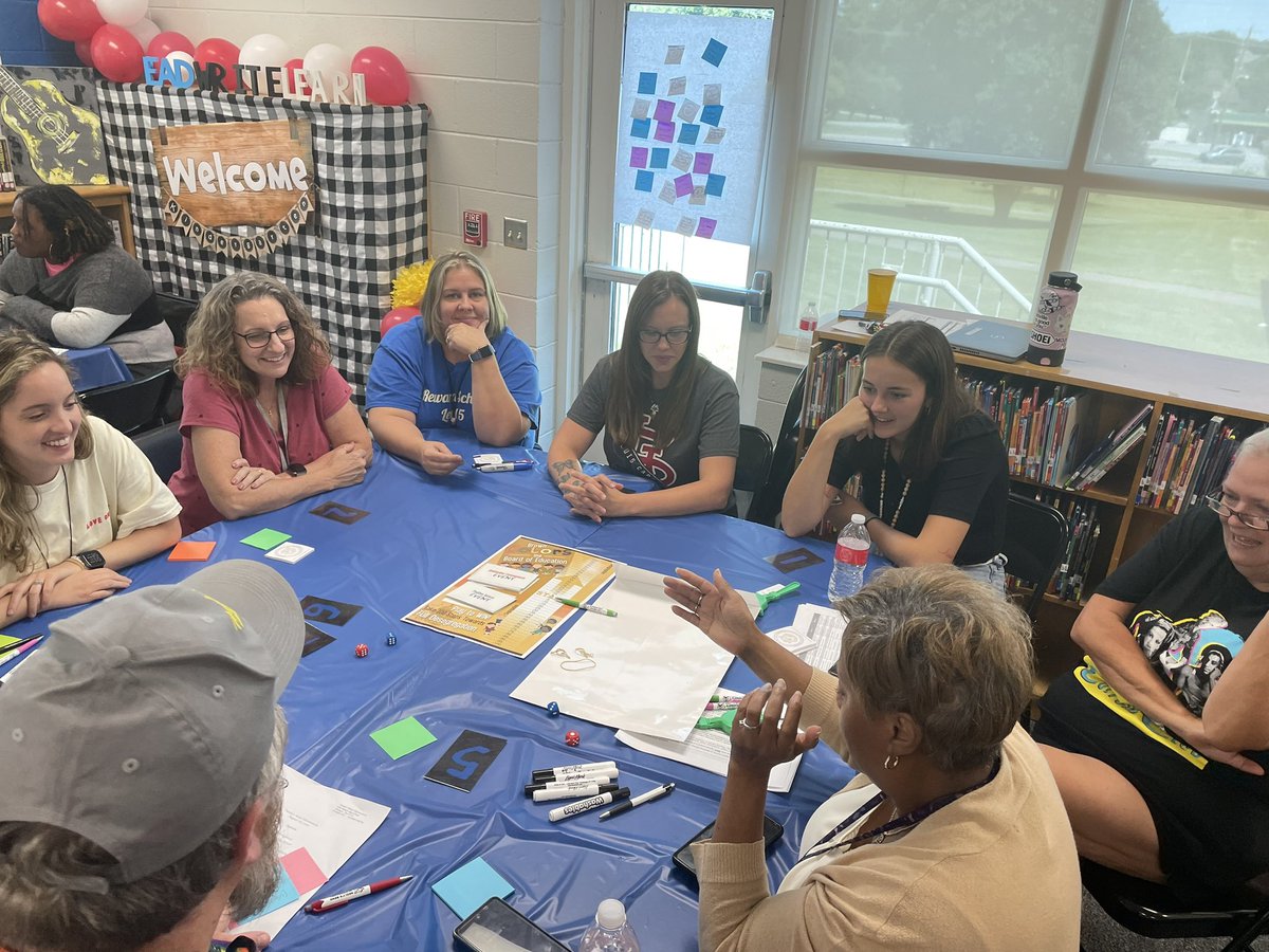 kimbullock08's tweet photo. Check out Neely’s Bend teaching, learning and collaborating staff @NeelysBendES @MNPSNorthwest @MNPSPreK @MetroSchools @DrNatalynGibbs https://t.co/XkSQQtxSo5
