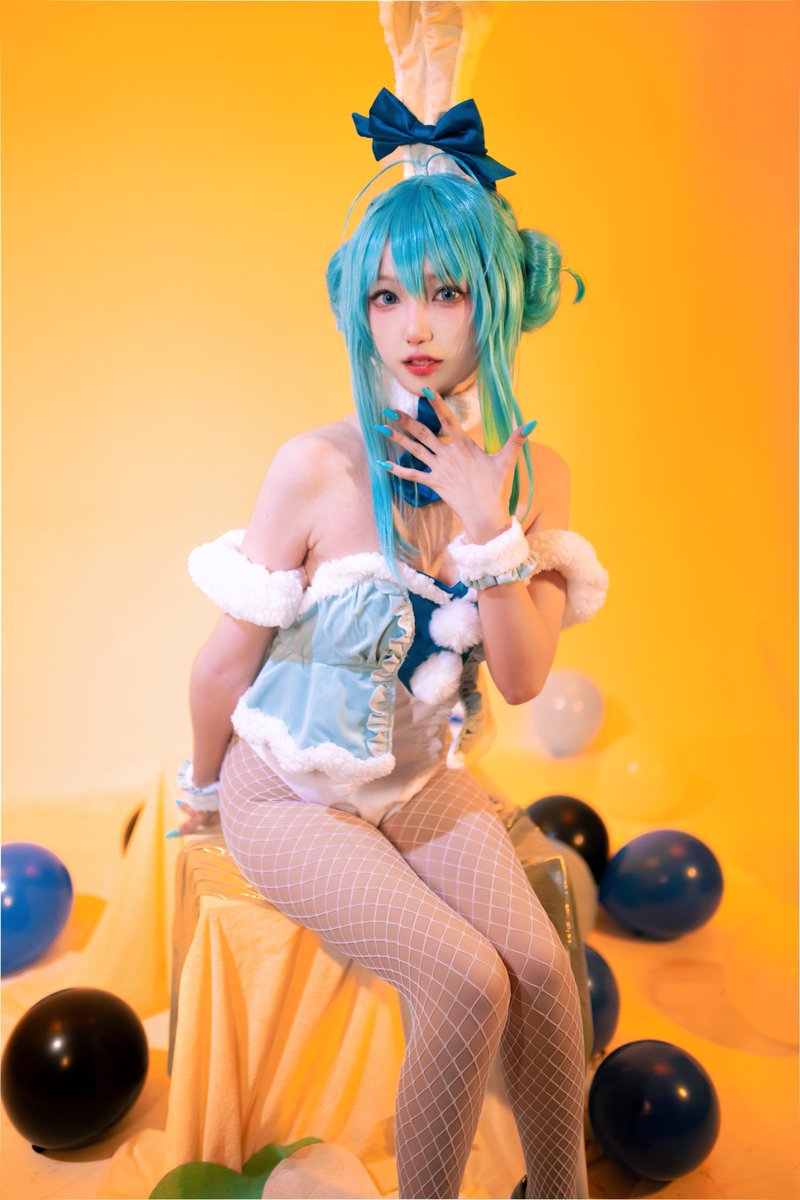 yuking0502's tweet photo. 🐰
#cosplay #miku #初音ミク #ハニーの日 https://t.co/1ExnWccMHH