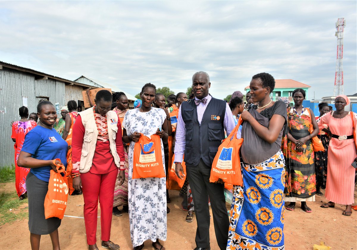 UNFPASouthSudan's tweet photo. @UNFPA is a key partner in South Sudan delivering services &amp; supplies for women &amp; girls who need timely life saving interventions in emergencies affected by conflict &amp; climate shocks

• GBV prevention &amp; case management
• Skills at WG Friendly Centers
• Psyco-social support https://t.co/YHCVGoM7Kh