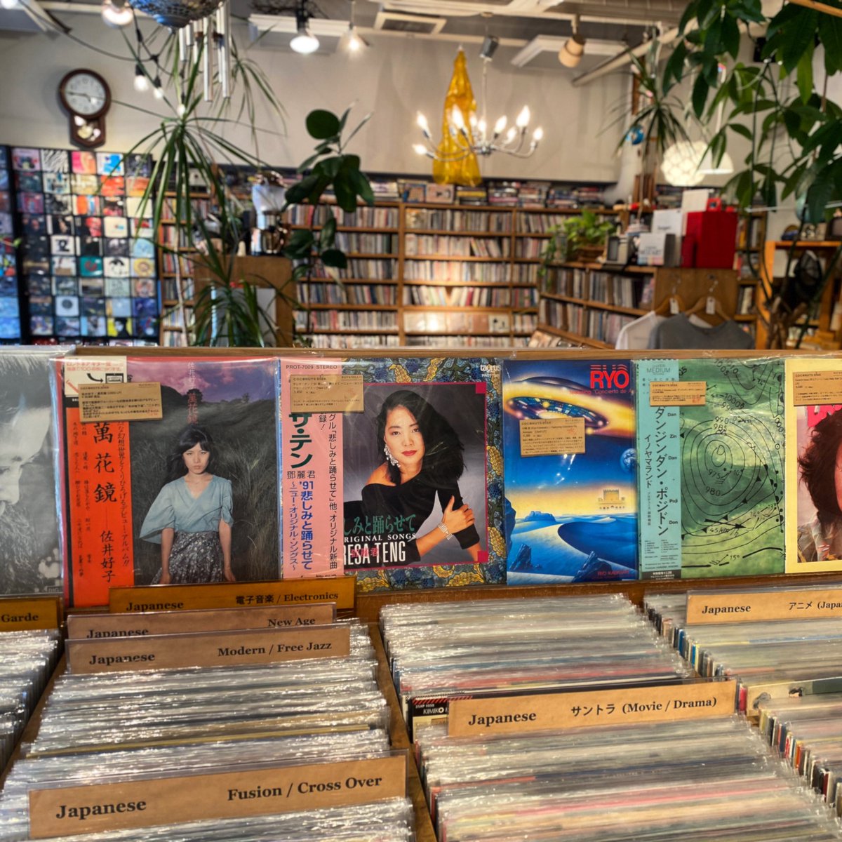 jpvinylbox's tweet photo. Embark on a musical journey w/ https://t.co/vKseKFtXeT. Uncover forgotten melodies &amp; rare #vinyl gems in the heart of #Tokyo. Every record tells a story, join us in this unique adventure. #VinylRecords #MusicLovers #JapanCulture #TokyoMusicScene #LoveForVinyl https://t.co/z17AOe1edJ