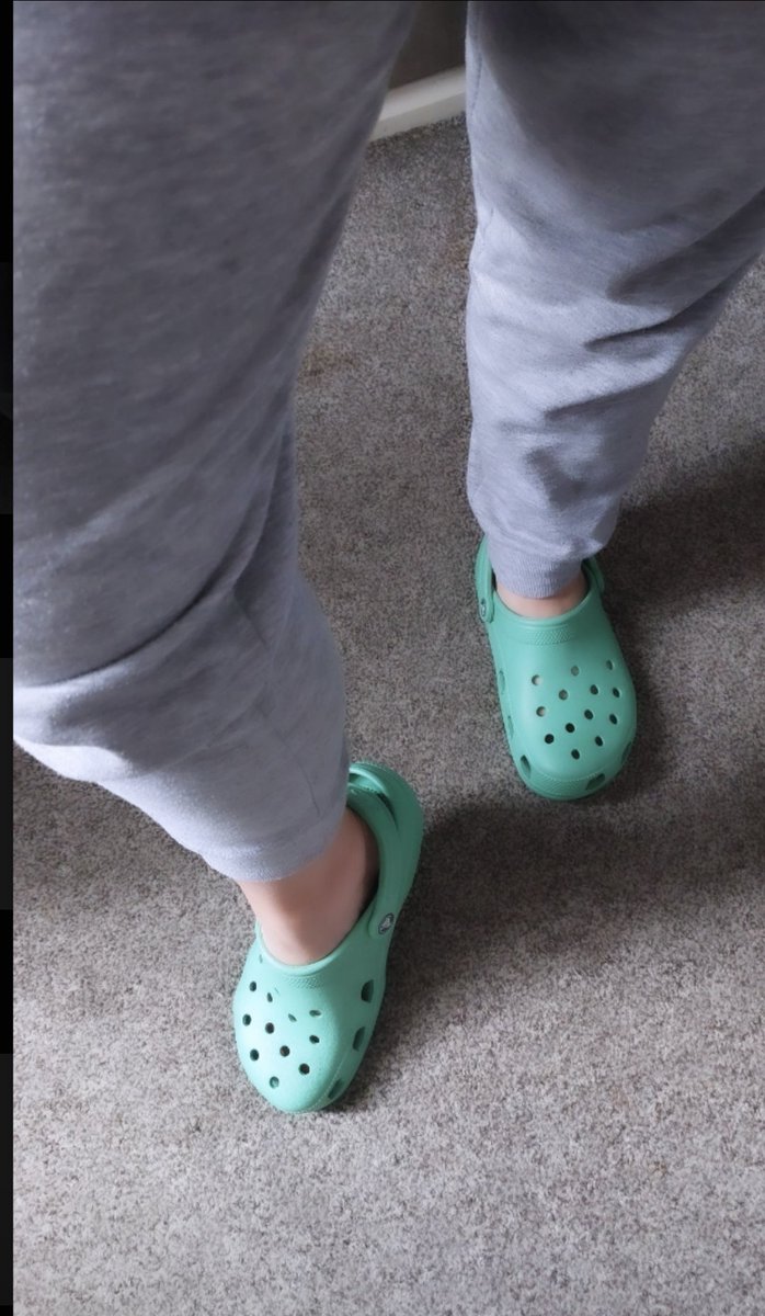 xzombiexcookiex's tweet image. She got that fresh drip.
Living life in the fast lane. #sportsmode