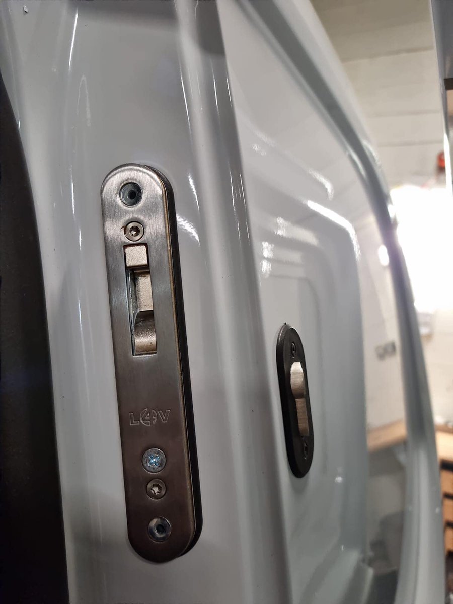 ProplyLtd's tweet image. Helping to keep your vehicle secure...We supplied &amp;amp; fitted over 80 van security locks in the month of July... Call us #StokeOnTrent 01782 744788
#vanlocks #deadlocks #slamlocks #vanlocksstoke #autolocksmith #vanlife #vansecurity