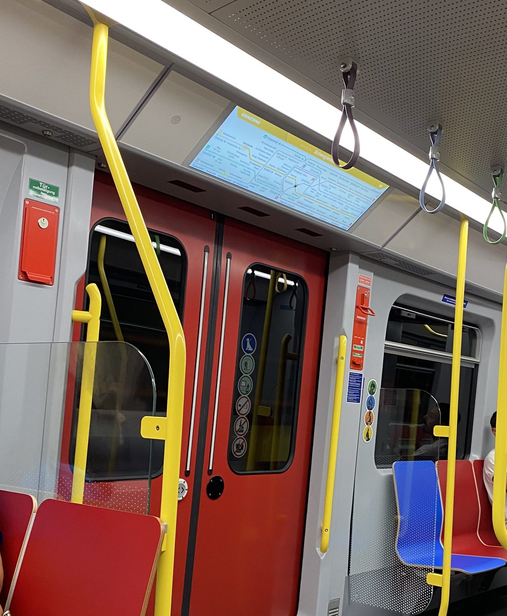 Wird der X Wagen jetzt in Twitter-Wagen umbenannt <a href="/wienerlinien/">Wiener Linien</a> ?