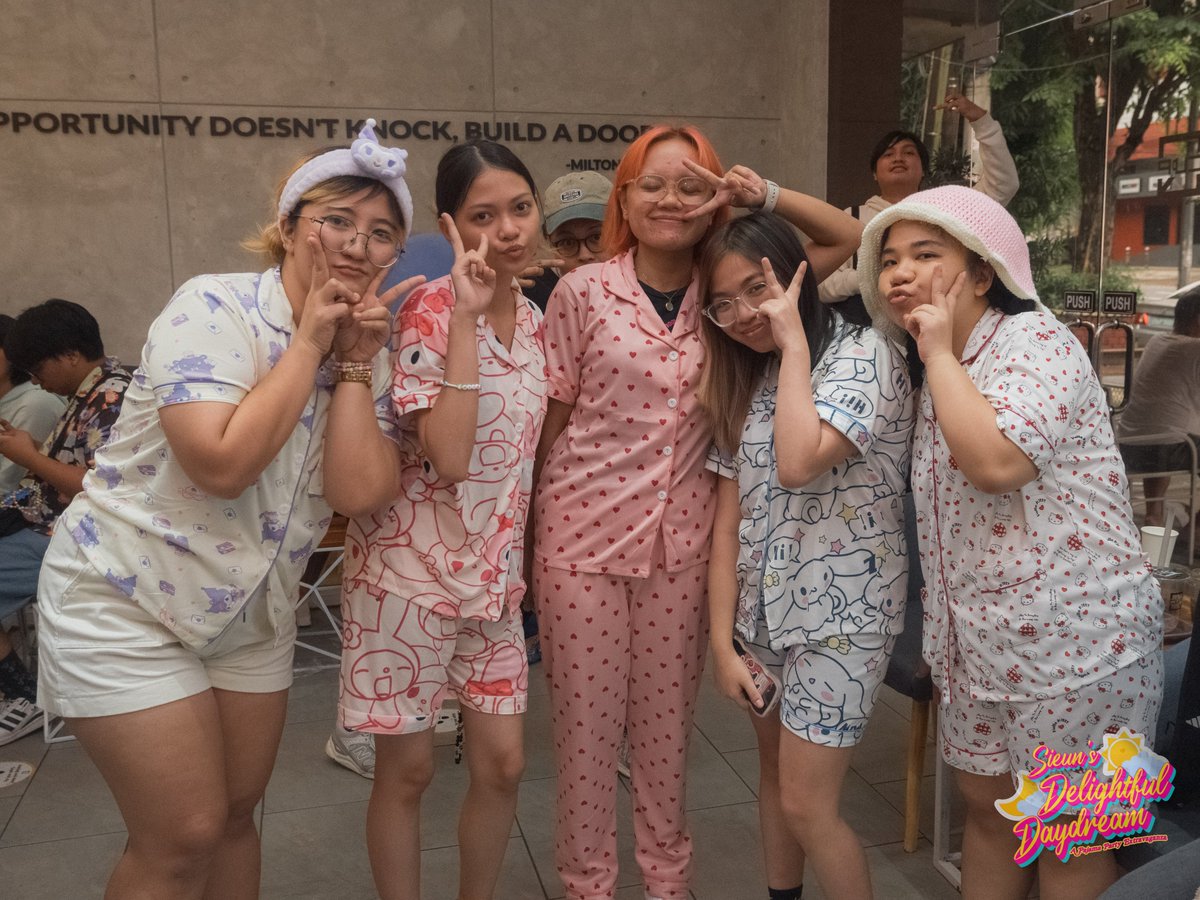STAYCPH_'s tweet photo. WAKE UP, SWITHs! Here is your proof July 30th wasn’t just a #DELIGHTFULDAYDREAM! ㅋㅋㅋ

Find yourself or your fellow attendees in the photos here!

https://t.co/4NMaV6R8Q7

#STAYC #스테이씨 https://t.co/oEYpc16ZM7