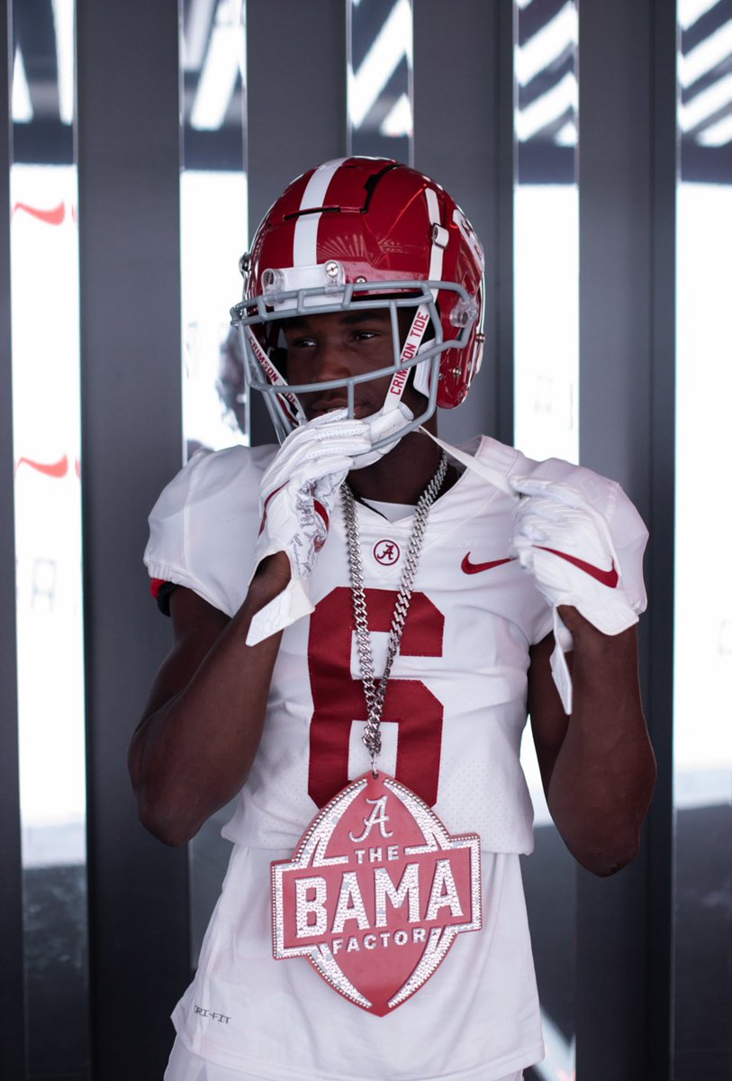 Darrion A. Dupree (@darrion_a) on Twitter photo I’m thankful to receive an offer from the University of Alabama‼️ <a href="/BAMACoachG/">Robert Gillespie</a> <a href="/AlabamaFTBL/">Alabama Football</a> <a href="/Jordanlynch06/">Jordan Lynch</a> <a href="/CaravanFootball/">Caravan Football</a> @Rivals_Clint <a href="/EDGYTIM/">Timothy “EDGYTIM” OHalloran</a> <a href="/AllenTrieu/">Allen Trieu</a> <a href="/G1Bound/">Gus Ramos</a> @SWiltfong247 I’m thankful to receive an offer from the University of Alabama‼️ <a href="/BAMACoachG/">Robert Gillespie</a> <a href="/AlabamaFTBL/">Alabama Football</a> <a href="/Jordanlynch06/">Jordan Lynch</a> <a href="/CaravanFootball/">Caravan Football</a> @Rivals_Clint <a href="/EDGYTIM/">Timothy “EDGYTIM” OHalloran</a> <a href="/AllenTrieu/">Allen Trieu</a> <a href="/G1Bound/">Gus Ramos</a> @SWiltfong247