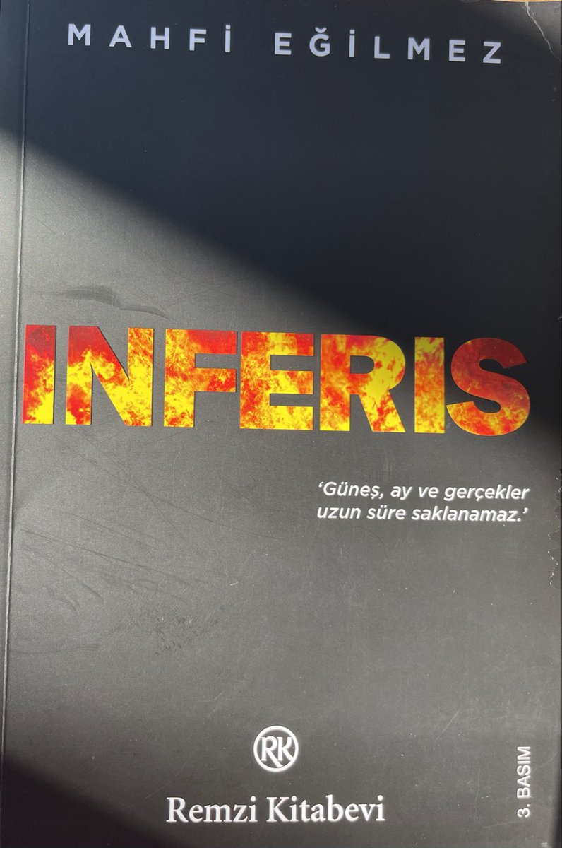 MuratYesildere's tweet photo. “Cinayet, korkunç derecede yorucudur.” yazmış Albert Camus
Kabul ediyorum, çok geç kaldım; ama hiç okumamaktan iyidir. @mahfiegilmez Hocamın üçlemesi 📚 bu hafta okuyacağım kitapların en başında yerini aldı ve #Inferis bitti bile…
Benim gibi cinayet romanlarına tutkulu herkes için (Maliye) Müfettişi 🕵🏻♂️ Dr. Murat’ın macerası tam bir ziyafet. Aman kaçırmayın 🙏
#RemziKitabevi