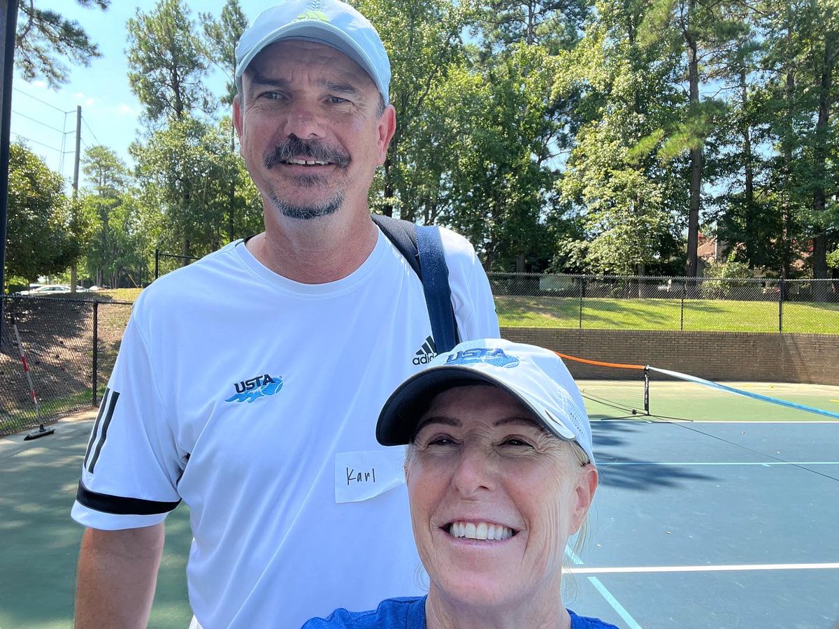 agift0810's tweet photo. Two great Tennis workshops today at Harbison - Community &amp; Schools!  Community taught smaller group activities &amp; Schools taught large groups!
Thank you Harbison, Karl Davies, Tony Stingley. It was a BEAUTIFUL DAY - R.E.M. #PlayTennisSC #USTANationals #NetGeneration https://t.co/78aBvJY9aE
