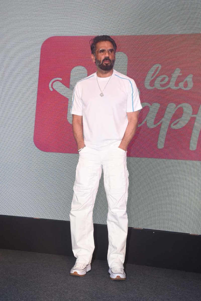 Dashing Look 
@SunielVShetty sir at the launch of World's first 24/7 online mental health app today.. #Sunielshetty #MentalHealth #LetsGetHappi