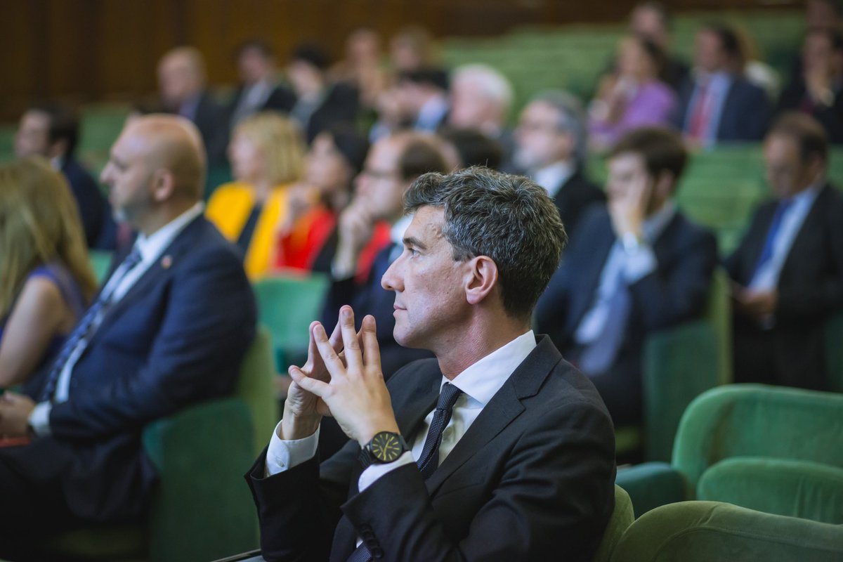 GuitartMarc's tweet photo. Thank you to the @SpainChamberUK in its 136th AGM where we celebrated the strong social, economic and commercial commitment between Spain and the #UK.

At @brandlond we are proud to see how our new #digital communication had a great impact. https://t.co/YAEbCk6n80 https://t.co/qV5Aezd2lK