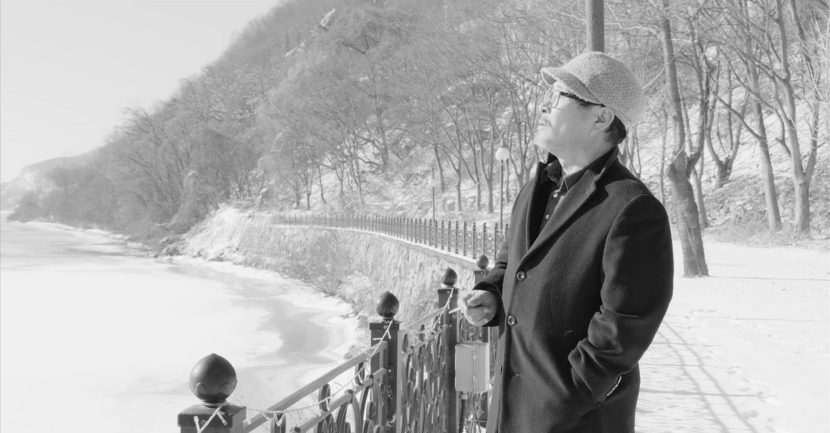 mitiasamsa's tweet photo. hotel by the river, 2018, dir. hong sang-soo https://t.co/z9vBltm7jW