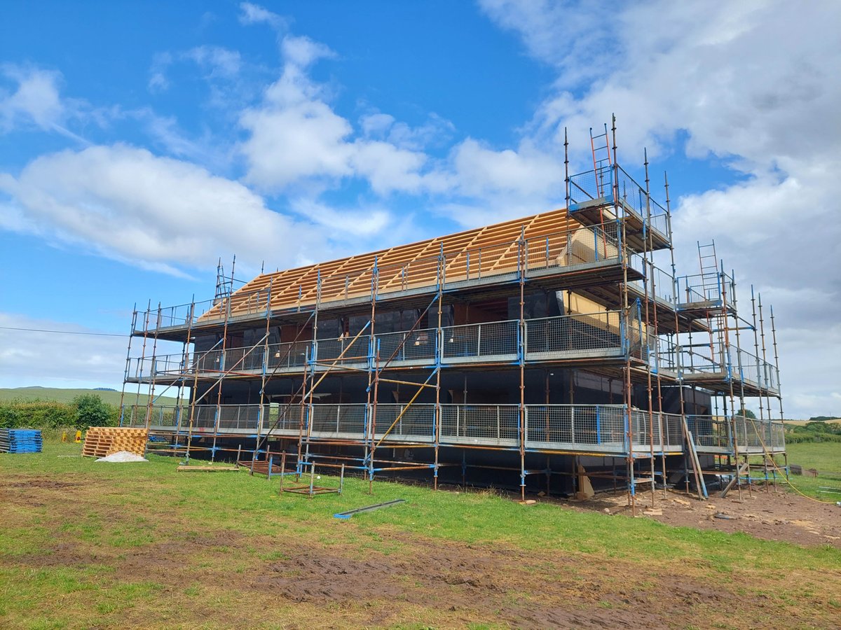 NarroAssociates's tweet photo. Great progress being made on this new build Perthshire steading. Narro provided the structural designs for the timber framed family home, working with Euan Gray Architecture and Rural Build. It's fantastic to see it coming to life! #steading #structuralengineer #timberframe https://t.co/fUP400FyLz