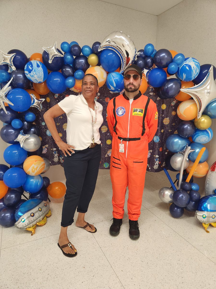 vakesia's tweet photo. #AldineRising @TRod_Math13 @SandraDoria11 #MathVoyager #MiddleSchoolMath To Infinity and Beyond! https://t.co/rUQfKhk1oD