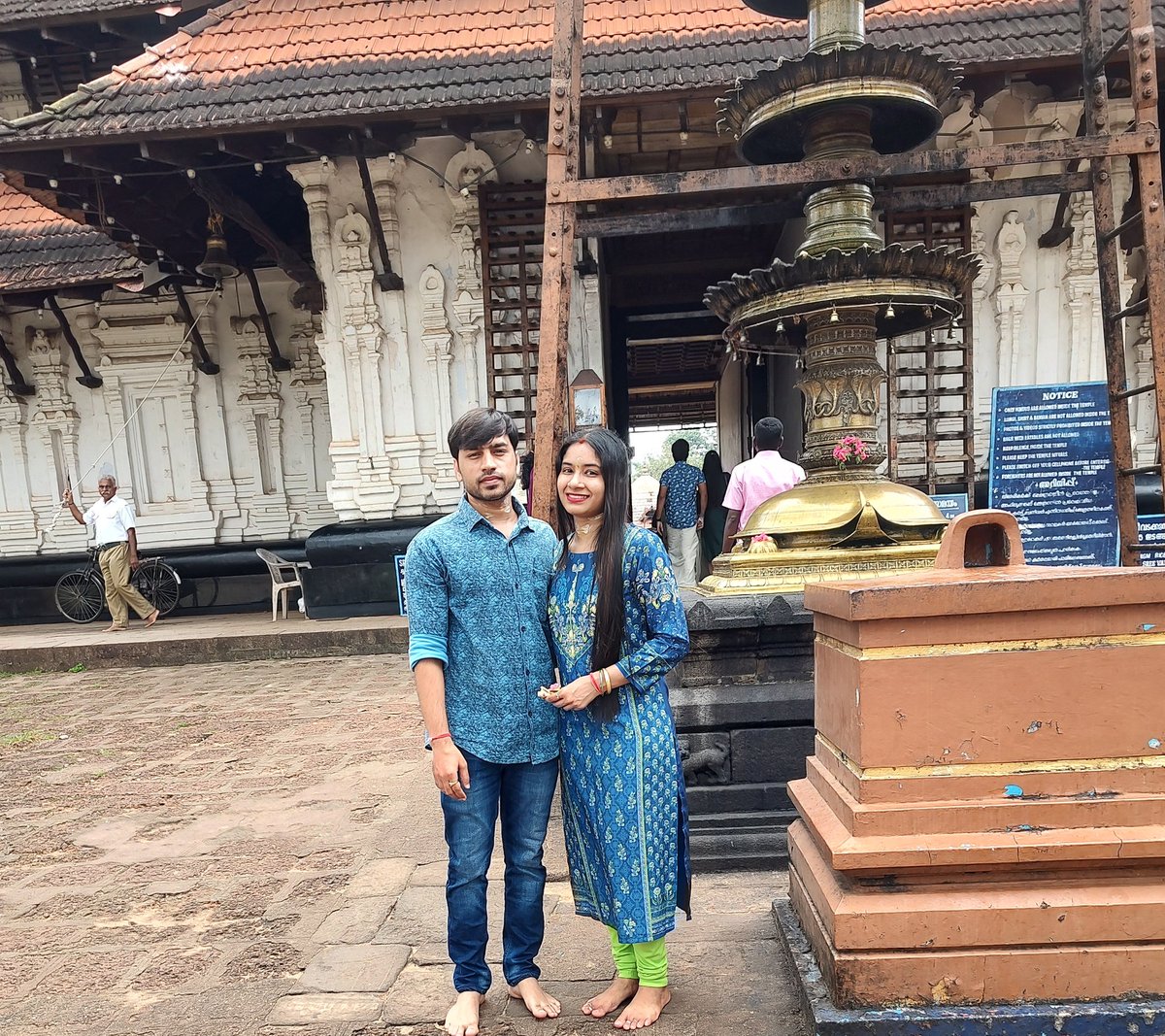 From my most memorable Kerala trip...
Twinning with my hubby...🩵
#kerala #keralatourism #keralagodsowncountry #keralatemple #keraladiaries #twinning #twinningwithhubby #blue #blueoutfit #keralavibes #keralastyle #hubbyandwifey #hubbynwifey #mumbaiyoutuber #mumbaiblogger