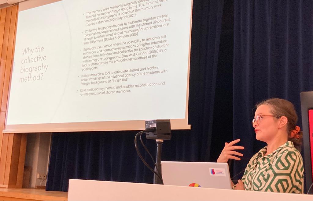 Ekana työpäivänä väitöskirjatutkijamme Kirsi Autio pohti kiinnostavasti kollektiivista tiedontuotantoa Co-creation and Embodied Knowledge seminaarissa.
#työelämätohtori <a href="/UniEastFinland/">University of Eastern Finland</a> #kapsy