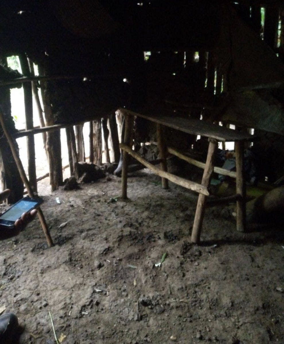 JMichael_Smith's tweet photo. Ardent Children Center staff and volunteers will rebuild four widows’ houses in #Yirgacheffe in the coming few days. Thanks for all volunteers and sponsors for rendering your helping hands!! 🙏🏼 🙏🏼

#ACC, #ArdentCoffee, #humanity, #RebuildingTogether https://t.co/02YWEoxHAX