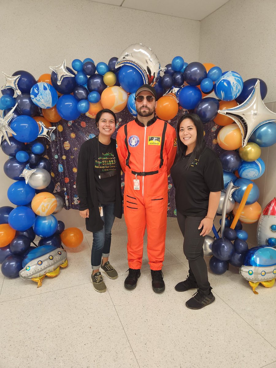 vakesia's tweet image. @AldineISD @SandraDoria11 @TRod_Math13 Middle School Mathematics To Infinity and Beyond!