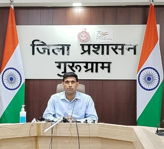 #Gurugram Breaking
जिला में कल से सभी शिक्षण संस्थाएं सामान्य दिनों की तरह खुलेंगी : डीसी
डीसी निशांत कुमार यादव ने सोशल मीडिया व अन्य माध्यमों पर गुरुग्राम जिला की शिक्षण संस्थाओं को बंद करने की भ्रामक सूचनाओं का किया खंडन
डीसी ने निर्देश जारी करते हुए कहा, गुरुवार को सोहना