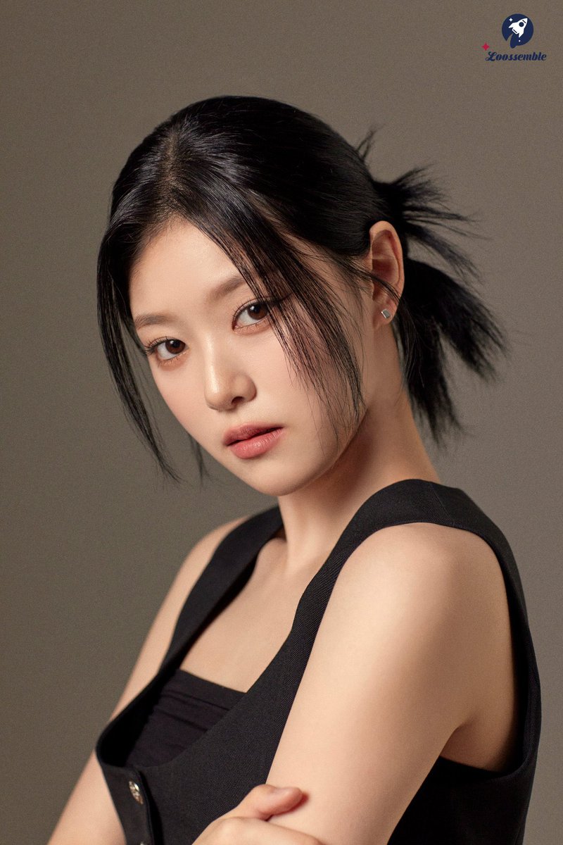 hyunjin loops tweet media
