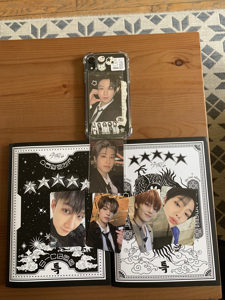 J’AI DIS SDK LES FILLES ????????

(+ les pulls de l’autre <a href="/0927SEY/">Selma 🧊| #1 Lino & Ray supporter</a> )