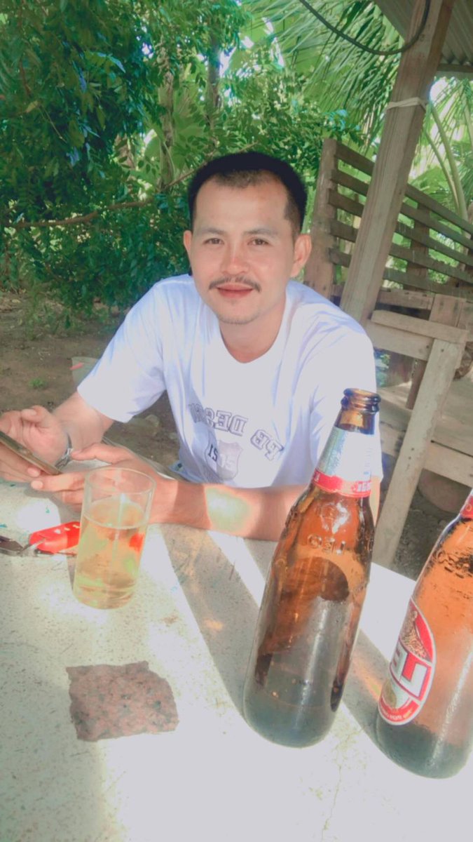 KmlChlad's tweet photo. ทำไมรจนาถึงเลือกเงาะ เพราะทุเรียนแพงง 😳😳#กาญจนบุรี https://t.co/ogZAPnWQHD