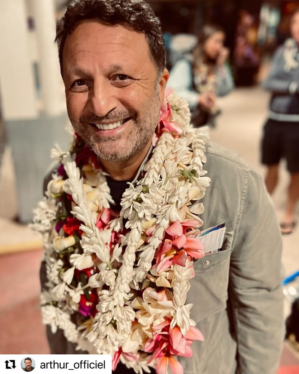 TeamFandArthur's tweet photo. #Repost @arthur_officiel with @use.repost
・・・
Back in town 🇵🇫
—
Petite pause, sans doute à Tahiti ☺️🌴 https://t.co/59AT2YXSqd