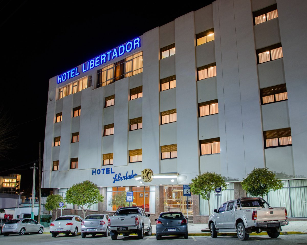 Hoy se celebra el Día del Trabajador Hotelero y Gastronómico👨‍🍳🛎
Quiero hacerle llegar un cálido saludo a todos los trabajadores de la industria hotelera y gastronomica y agradecerles por el compromiso con el que trabajan a diario

#Trelew #Chubut #Gastronomia #Turismo #Hoteleria