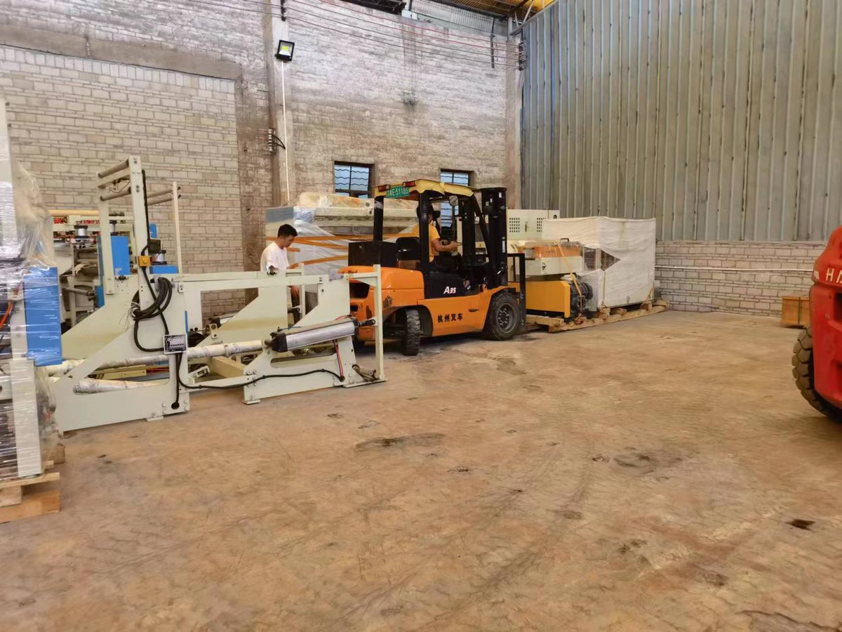 MachineryGood's tweet image. Facial tissue line was load