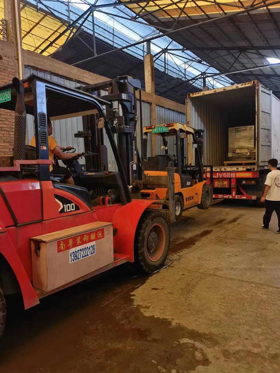 MachineryGood's tweet image. Facial tissue line was load