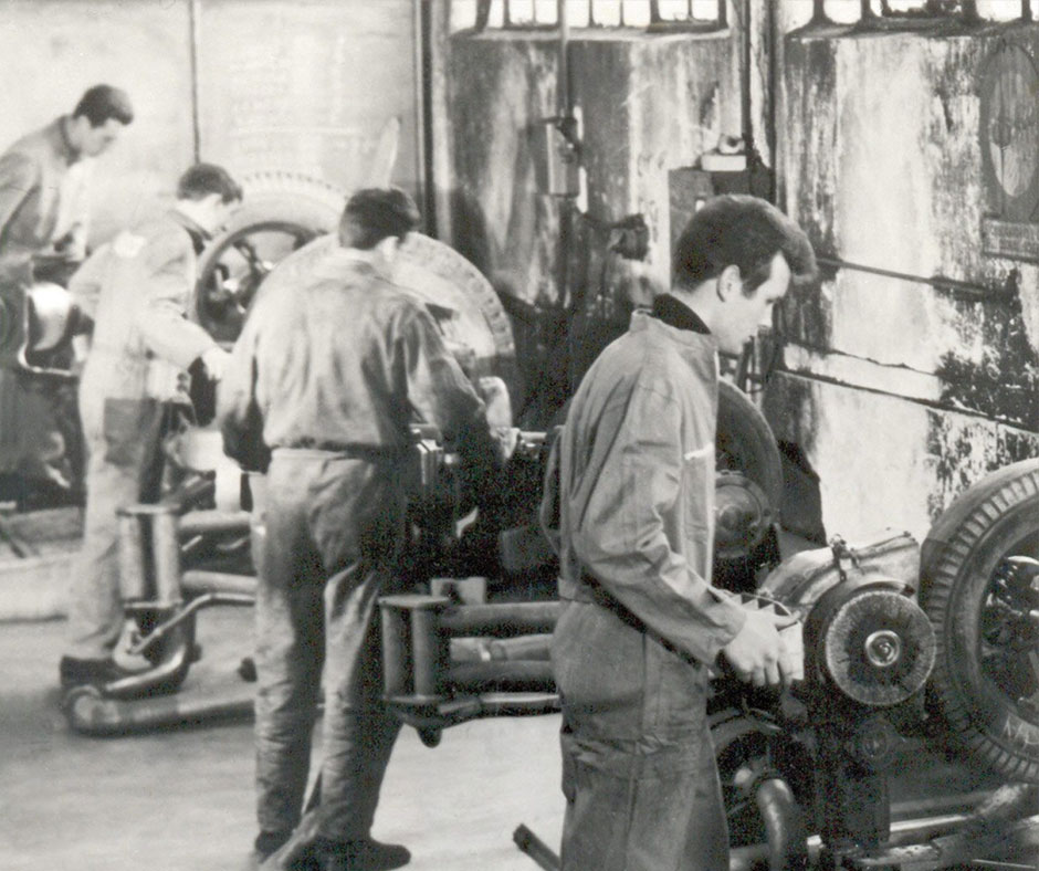 marangonigroup's tweet photo. 🚛 MARANGONI's 75+ year journey, from a small tyre repair workshop to a global force in sustainable tyre retreading solutions, showcases the power of innovation and environmental stewardship. 

#CircularEconomy https://t.co/7CJgzuBrfx