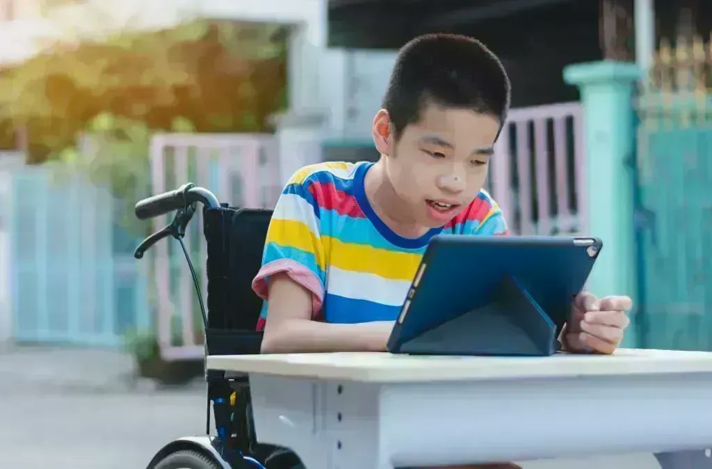 GrahamYvonna's tweet photo. Tracking:
Here's why dyslexic readers need audiobooks AND text, together! -- https://t.co/7l65enPMzB
#dyslexia #reading #audiobooks #teaching #AudioAssistedReading https://t.co/VzQMRJS4wW