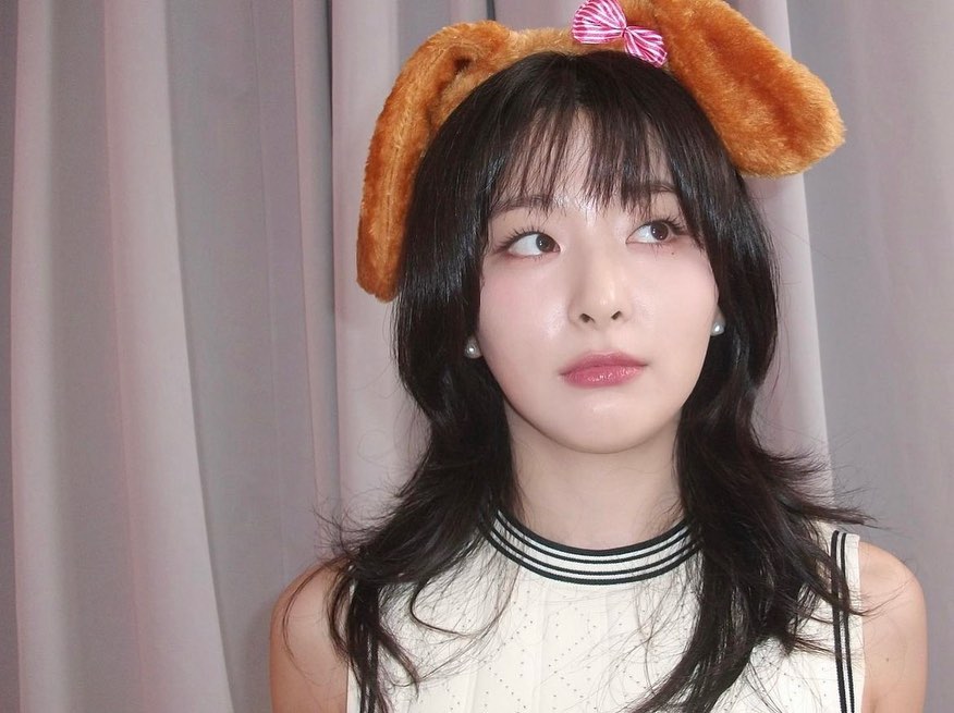 myseulgi0210's tweet photo. 230802 keemme_ ig #seulgi 🥹😘🐻🐼

@hi_sseulgi #dailymakeup
Red Velvet 9th anniversary live broadcast 💜
Blusher @allmythings_official #MoonCollection 01 Moon Blusher
Lip is @wakemake_official #Water Blurring Fixing Tint 08 Autumn Muhly
#redevlvet 
https://t.co/fB6DK0E9x9 https://t.co/TbhtMEC6H1