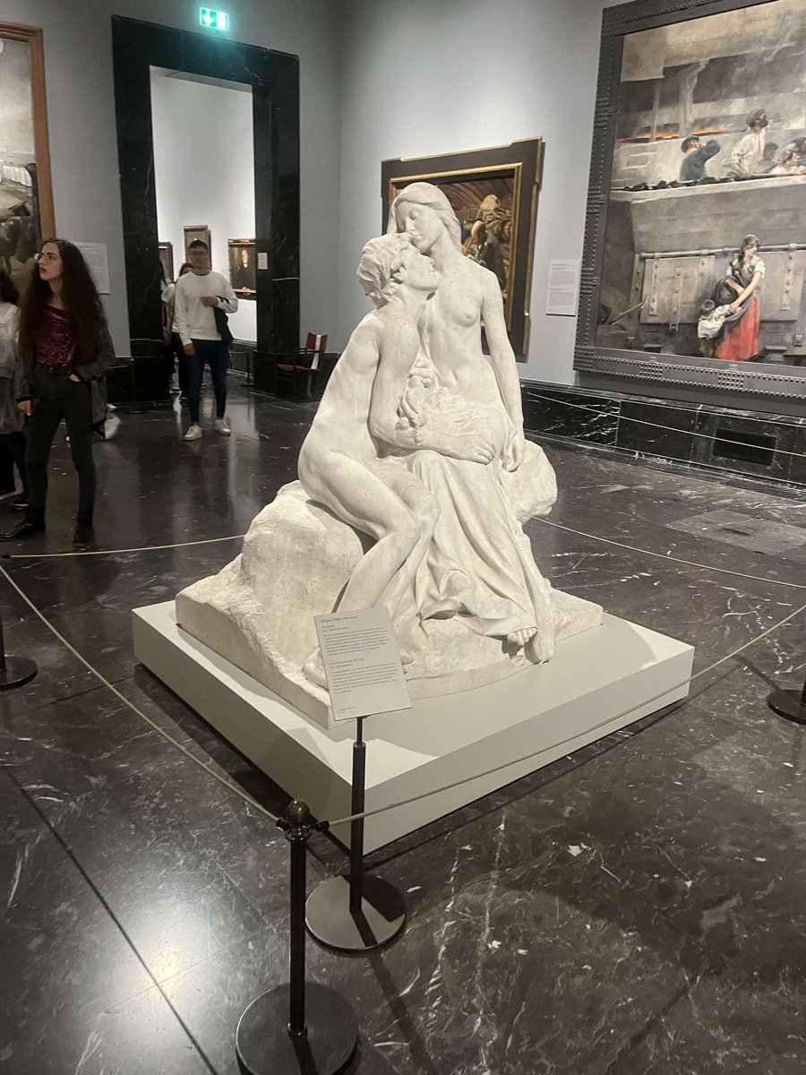 Absolute Internship tweet media