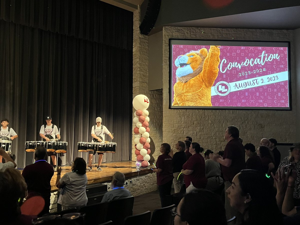 Annnnnd just like that summer ‘23 is over and my 10th year as a teacher begins <a href="/LockhartISD/">Lockhart ISD</a> <a href="/floresbilingue/">Thelma Flores</a> <a href="/Rincon_Bilingue/">Arizbeth Ramirez Sanchez</a> #lovemyLISD #ABSproud