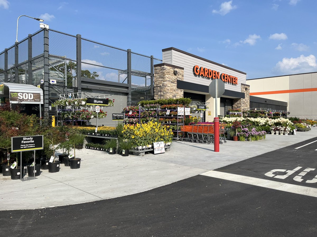 AmillerBell's tweet photo. What a beautiful garden center presentation for the brand new Trexlertown Home Depot opening last week in PA! https://t.co/40VxcZMSYp