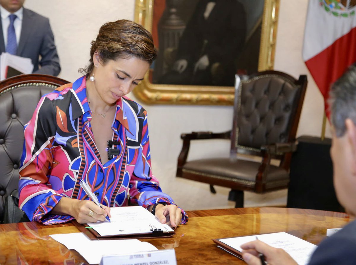 #Puebla || El @Gob_Puebla firma un convenio de colaboración con la @FiscaliaPuebla y la @ANTHUS_AC para sumar esfuerzos en el combate de la trata de personas en todas sus formas.