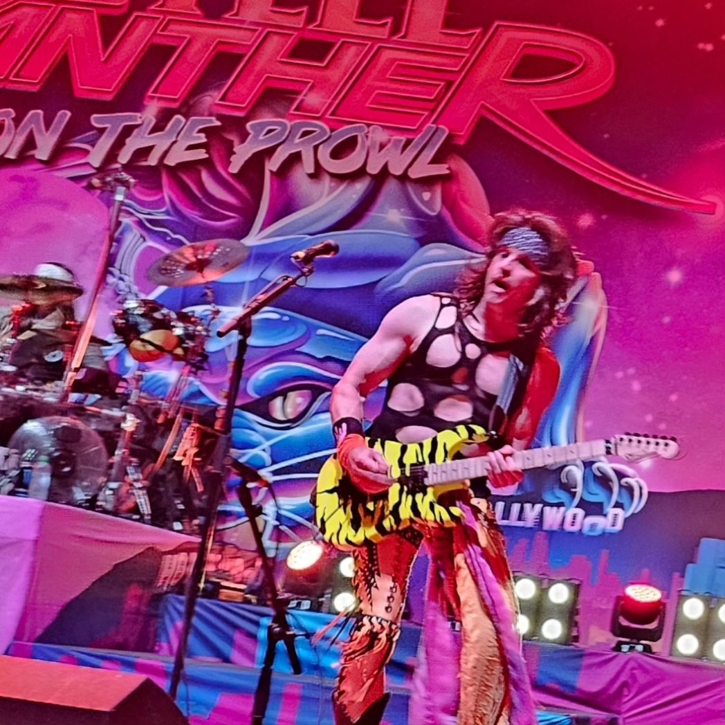 @Steel_Panther @SteelPantherz @MusicSceneMedia Newastle uk unreal show as normal cant wait for a return