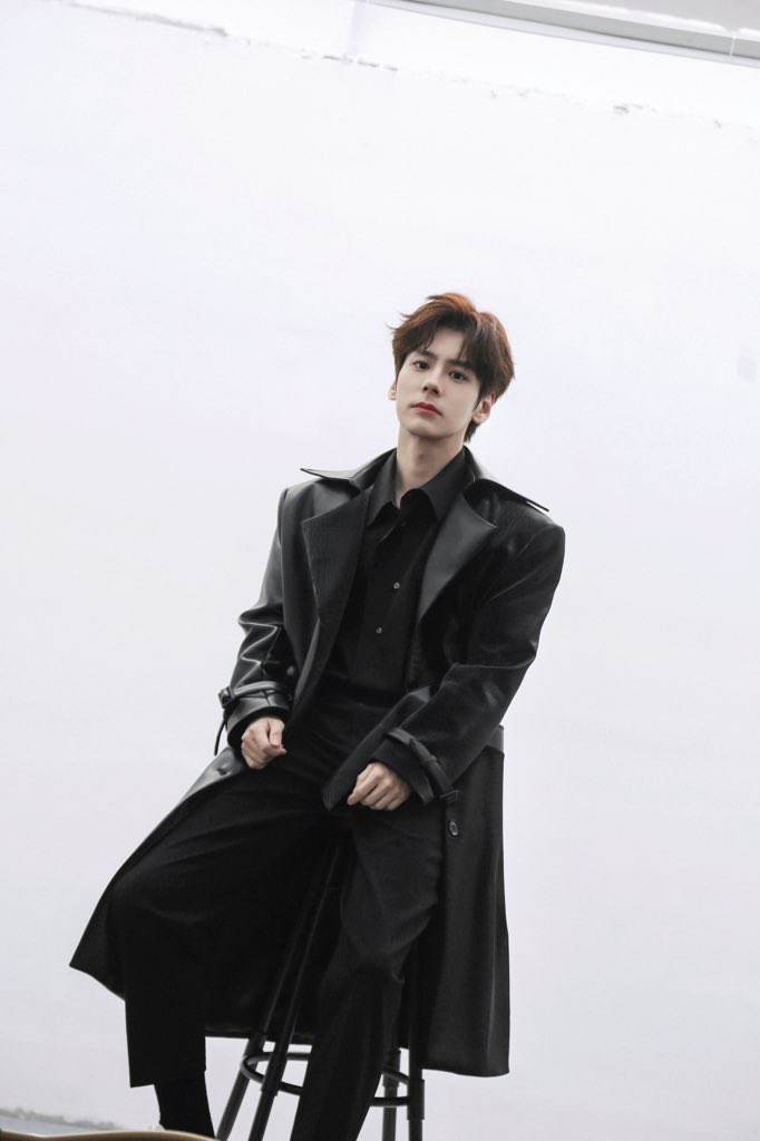 WzmOfficial_'s tweet photo. [📸] 

美好周三～暗第营业上线

꒰ঌ┈┈┈┈┈┈┈┈┈┈┈┈┈ ໒꒱

#魏哲鸣 #魏哲鳴 #WeiZheming #위철명 #เว่ยเจ๋อหมิง #ウェイ・ジャーミン #MilesWe #今天weisday https://t.co/CJWNRhY4Vl