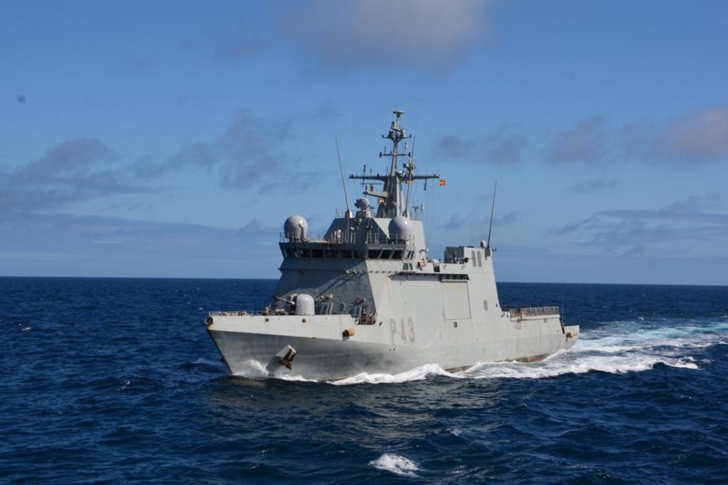 EMADmde's tweet photo. El buque de acción marítima #BAMRelampago inicia su misión de vigilancia y seguridad operativa en aguas de interés nacional
@Armada_esp https://t.co/f1f0zobC97
